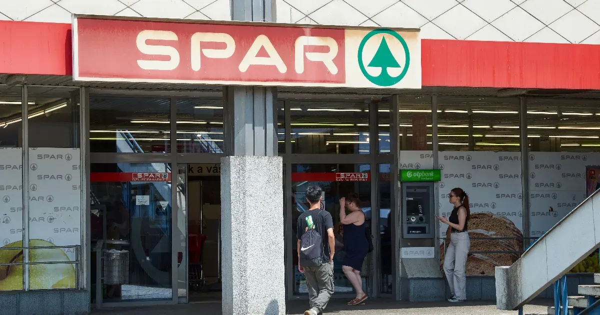 Vizsgálja a Bizottság a magyar kiskereskedelmi különadót, miután a Spar panaszt tett miatta