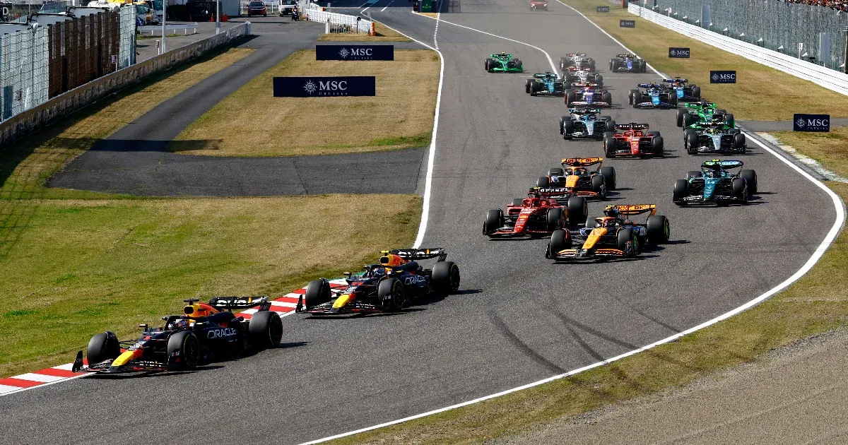 Tökéletes verseny, tökéletes taktika, tökéletes autó – Verstappené a félbeszakított Japán Nagydíj