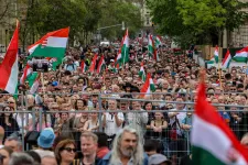 A rendőrség állítja, nem becsülték meg, így nem is közölhették Magyar Péterrel rendezvénye 250 ezres létszámát
