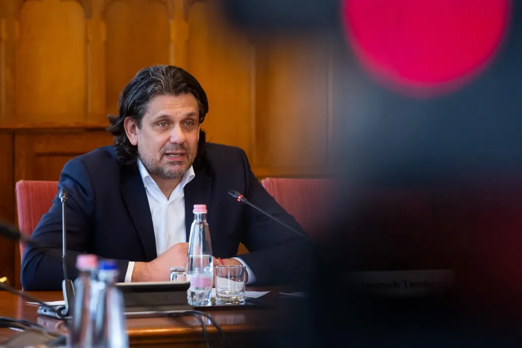 Deutsch Tamás: Minden háborúpárti és dollárbaloldali listavezetővel kész vagyok vitázni