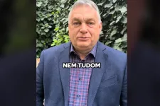Orbán Viktor Azahriah-t, Szijjártó Neoton Famíliát, Deutsch Tamás Tankcsapdát hallgat