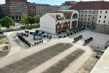 Elkezdődött a Városháza park bővítése, májustól már a budapestiek is birtokba vehetik az új pop-up parkot