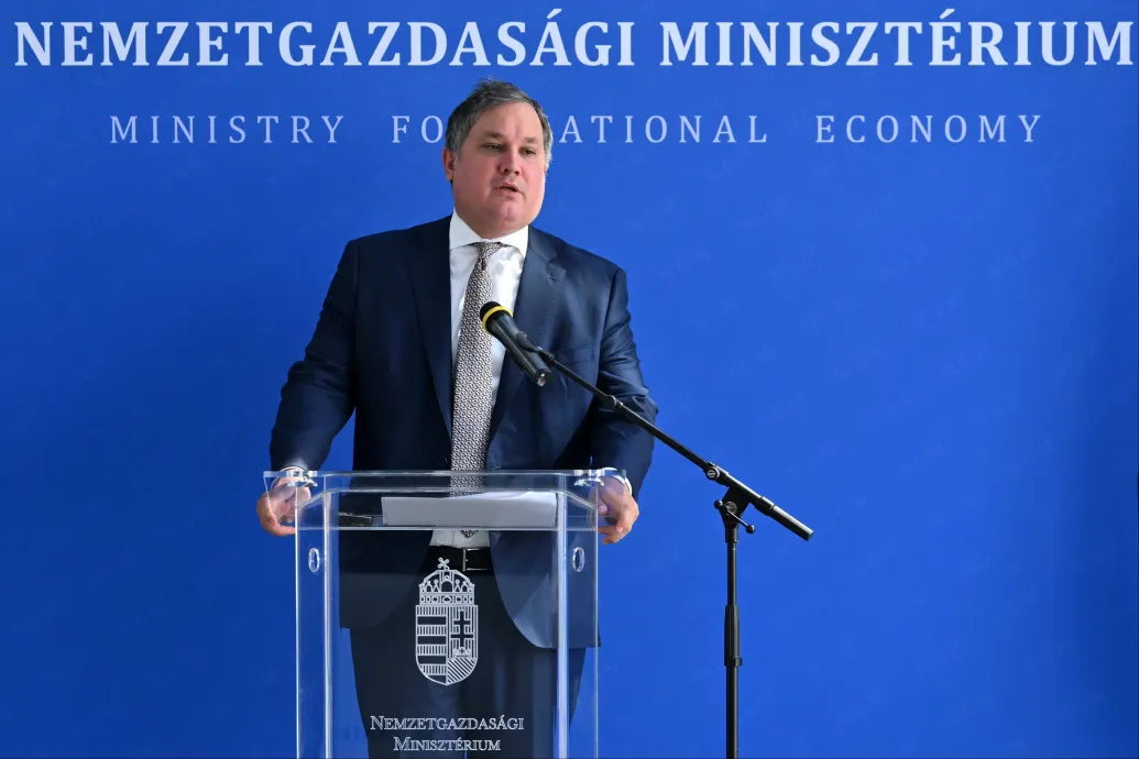 Nagy Márton behívta a Mol vezetőit az üzemanyagárak miatt