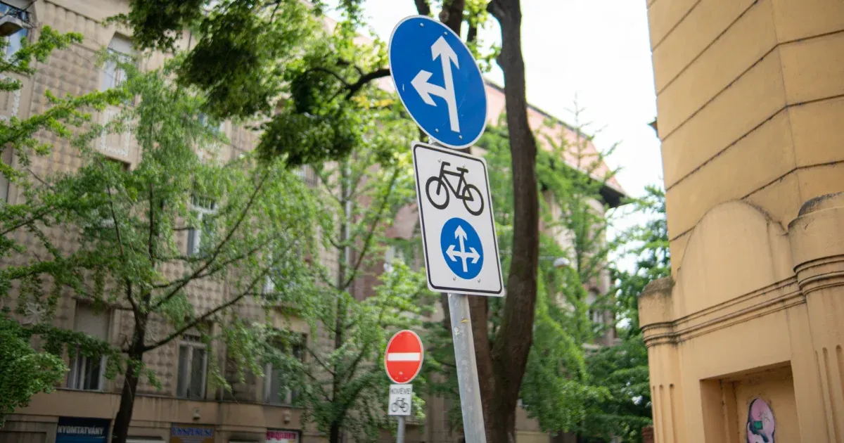 Eltakarítanák az utcákról a rombicikliket Szegeden