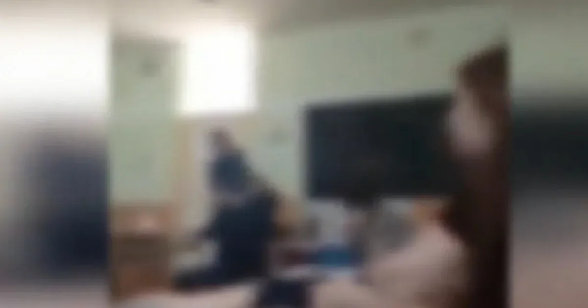 Felpofozott és fellökött egy hatodikos diákot a tanára egy pesterzsébeti iskolában