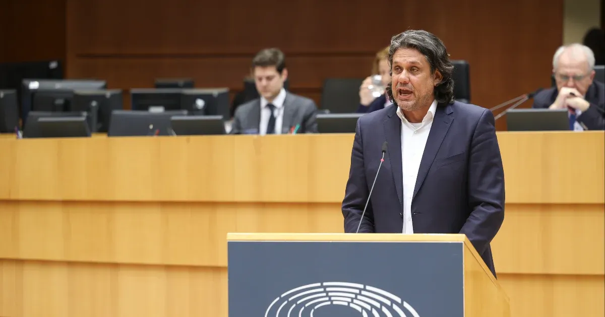 Deutsch: Az Európai Parlament újabb határozatot készít Magyarországról