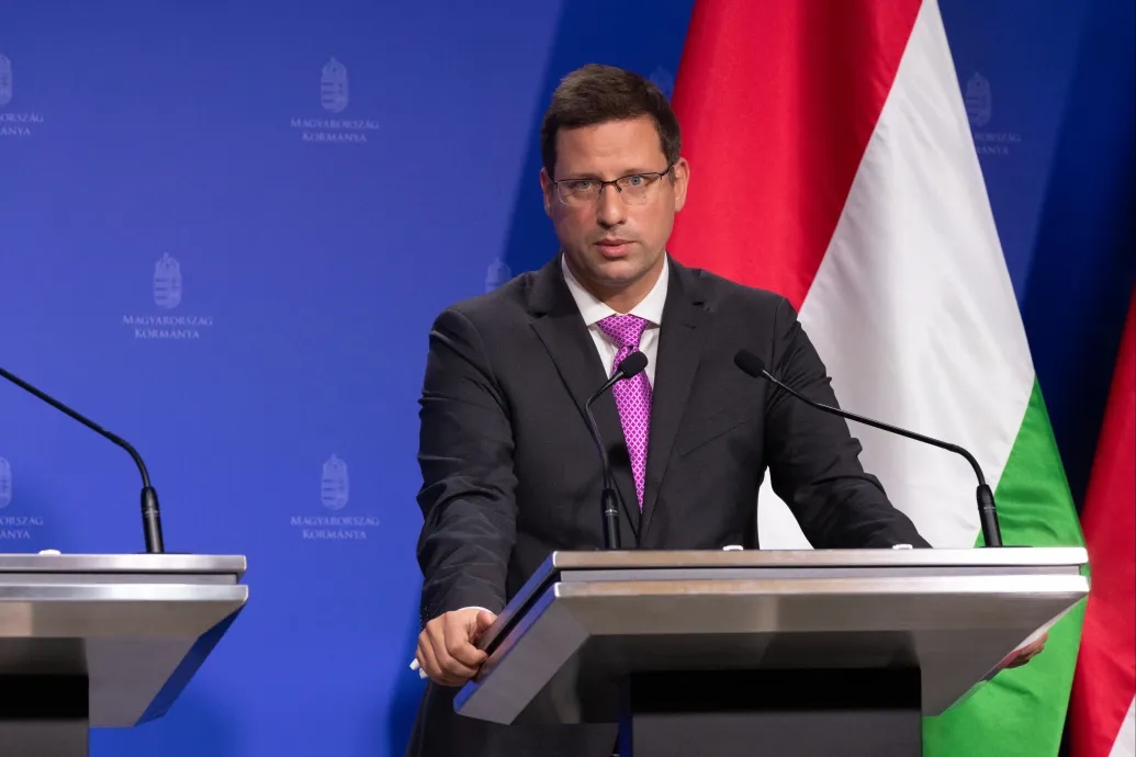 Gulyás szerint ha neki köze lenne Magyar Péter szerepvállalásához, akkor a jobboldal hálás lenne neki