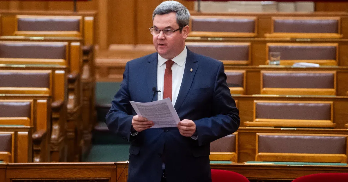Egészségügyi államtitkár: Nem kell gyerekszívsebészet minden vármegyei kórházba, pláne nem kell városi kórházba