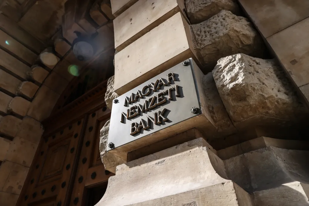 Válasz Online: Jól kirajzolódik, hogy szedték meg magukat Matolcsy körei az MNB körüli ingatlanbizniszekkel