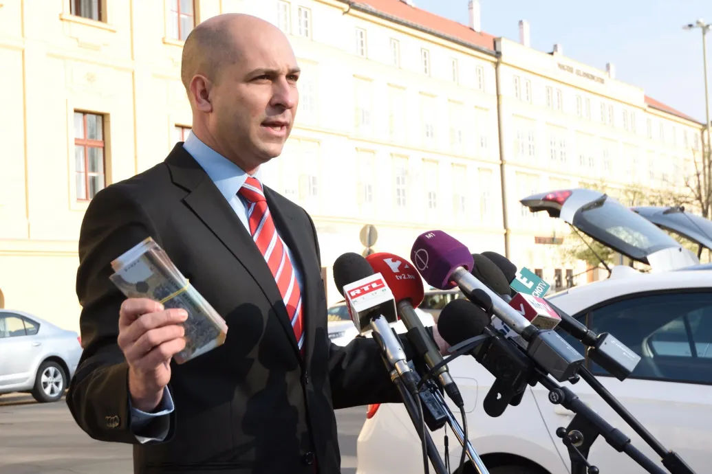 Szabó Bálint botrányt csinált a szegedi közgyűlésen