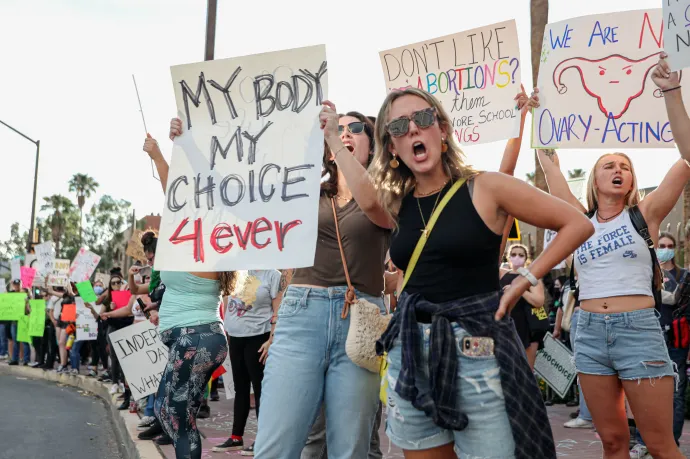 Az európai parlamenti képviselők az abortuszt is be akarják emelni az EU Alapjogi Chartájába