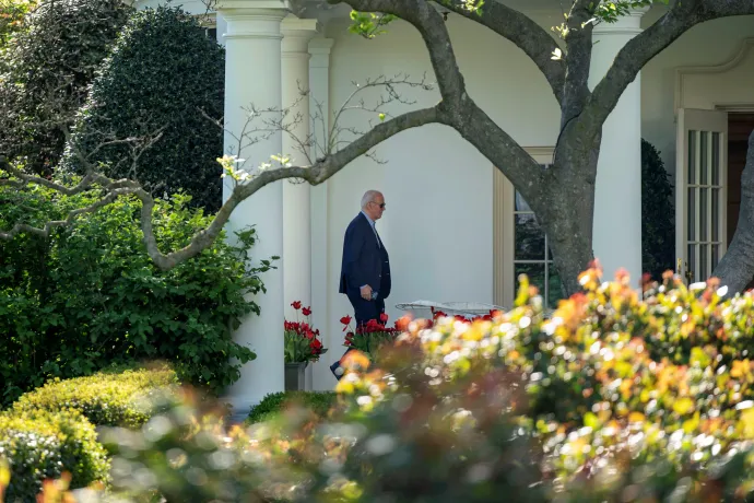 Biden visszaérkezik a Fehér Házba – Fotó: Bonnie Cash / Reuters
