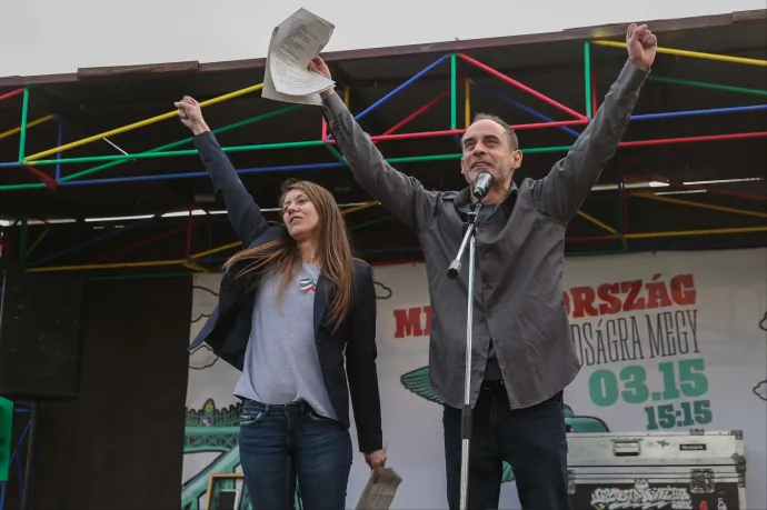 Kiszivárgott dokumentumok szerint a Momentum azzal kampányolhat a XII. kerületben, hogy Kovács Gergelyt még a választás előtt elvihetik a rendőrök