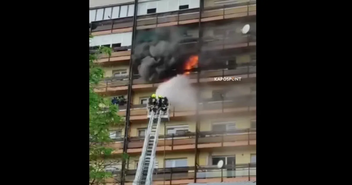 48 embernek kellett elhagynia a kaposvári Sávházat tűz miatt