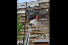 48 embernek kellett elhagynia a kaposvári Sávházat tűz miatt
