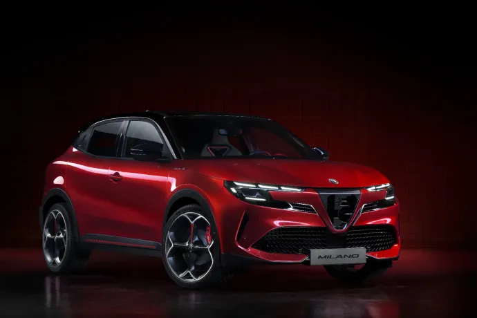 Jó nagy balhé lett az új Alfa Romeo megjelenéséből