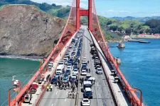 Palesztinbarát tüntetők órákra megbénították a forgalmat a Golden Gate hídon