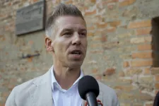 Magyar Péter: Kocsis Máté nem tölt sok időt munkával, délutánonként pezsgőzik és borozik