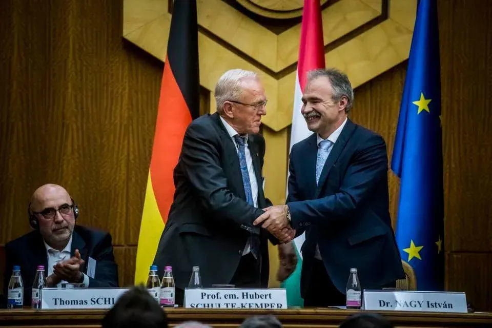 A hármas határ azt várja, aki végre nem mond csődöt