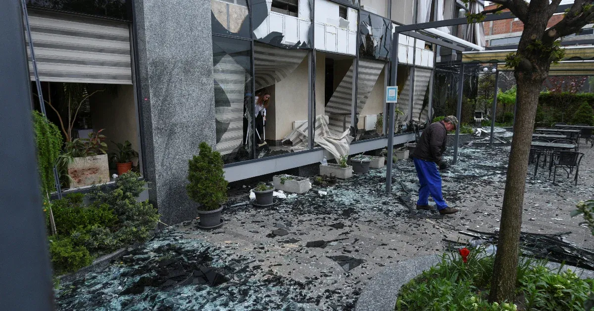Kilencen meghaltak, köztük három gyerek is, amikor két orosz légicsapás érte az Ukrajnát