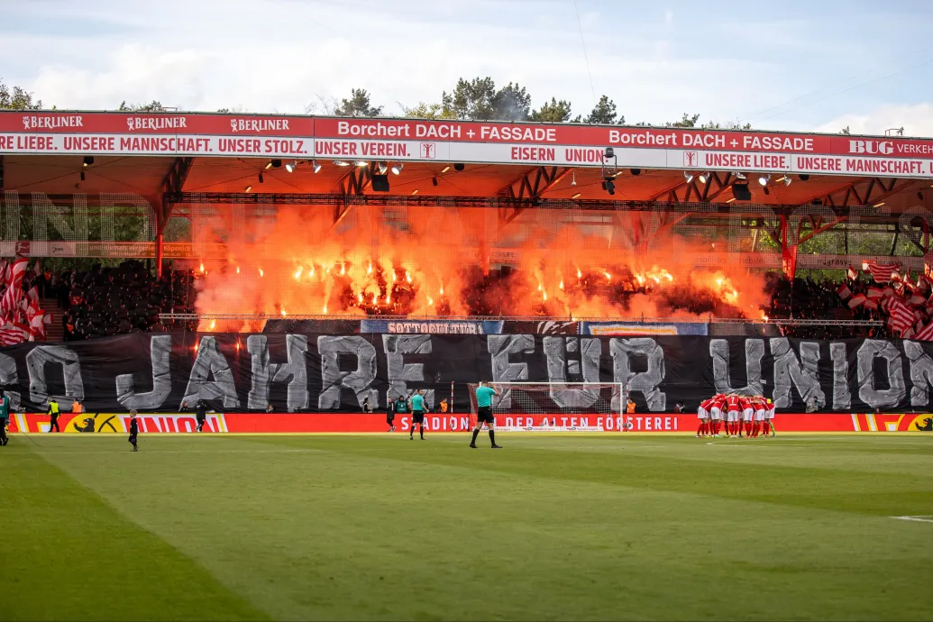 Szpíker: Tizenhármassal Schäfer András – közönség: Futballisten