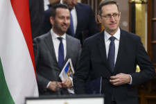 Kifulladni látszik a magyar államadósság-ráta csökkenése