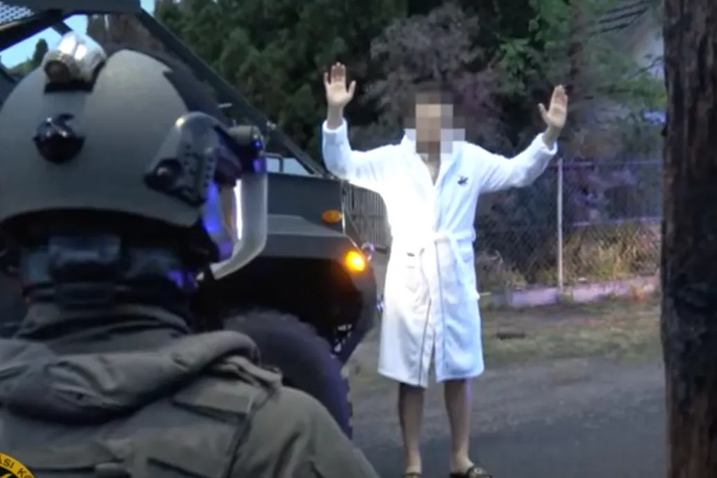 Maszkos álrendőrként csapott le dílerekre egy rablóbanda, a TEK tett pontot az ügy végére