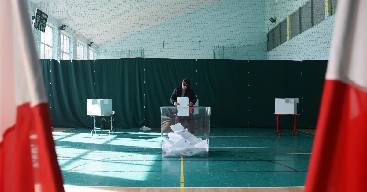 Donald Tusk pártjának jelöltjei nyertek a nagyvárosok többségében a lengyel helyhatósági választásokon