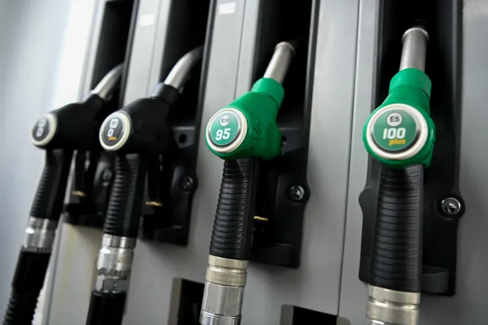 Két hetet adott a kormány a kereskedőknek, hogy csökkentsék az üzemanyag árát