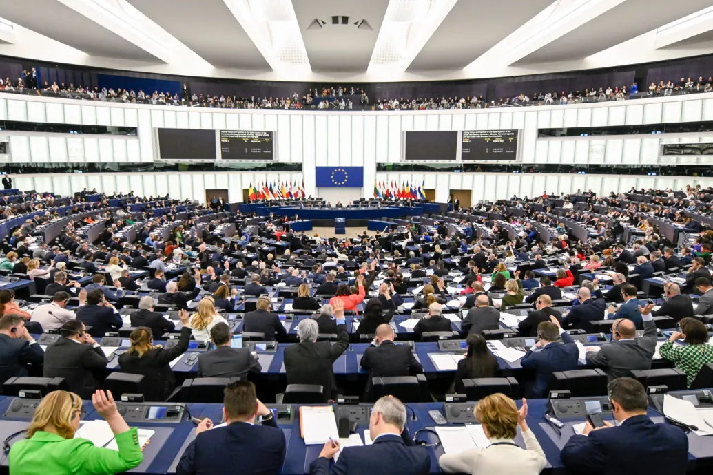 A Varga-hangfelvétel miatt is kéri az EP, hogy újra blokkolják a már részben elérhetővé tett forrásokat