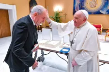Szent István intelmét kérte használatra Ferenc pápától Sulyok Tamás