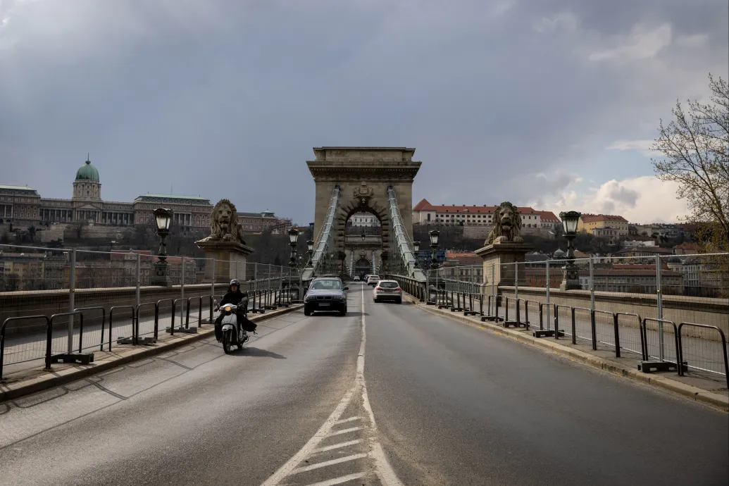 Az NNI-től a NAV-hoz kerül a Lánchíd felújítása miatt indult nyomozás