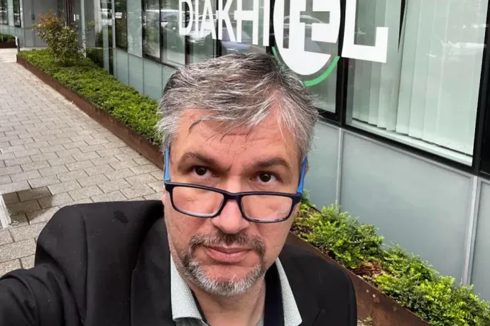 Hadházy szerint felesleges és túlárazott felmérésekre kötött szerződést a Diákhitel Központ Magyar Péter vezetése alatt