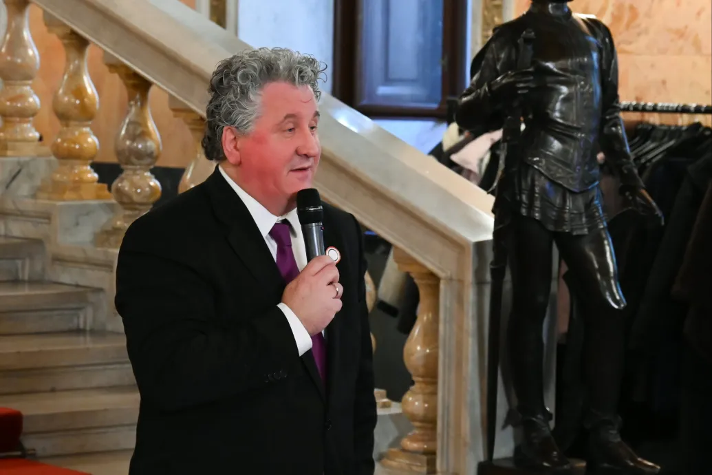 Aláírta a bérmegállapodást Ókovács az operaházi szakszervezetekkel, új kollektív szerződés védi a dolgozókat