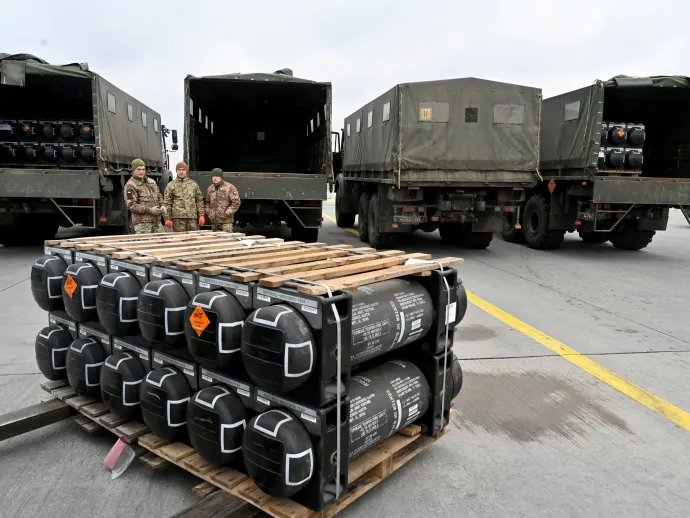 Elindították az amerikai fegyverszállítmányokat Ukrajnába, a fő tranzitútvonalak nem Románia területén haladnak át