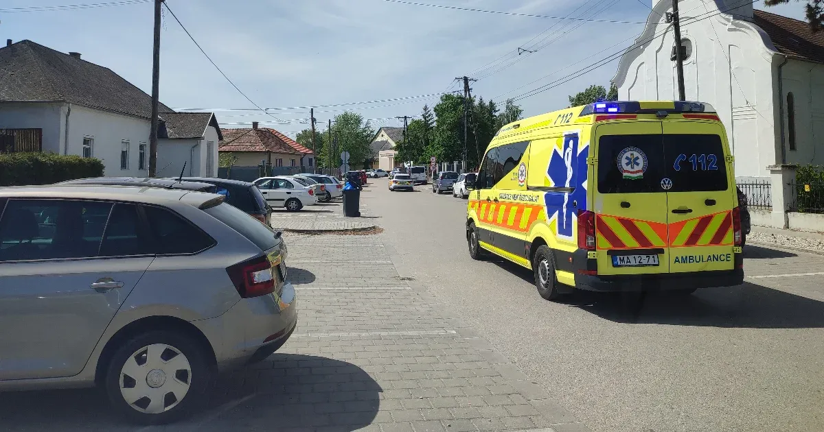 Egy hatodikos kislány óra végén szívtájékon szúrta osztálytársát Bőnyben
