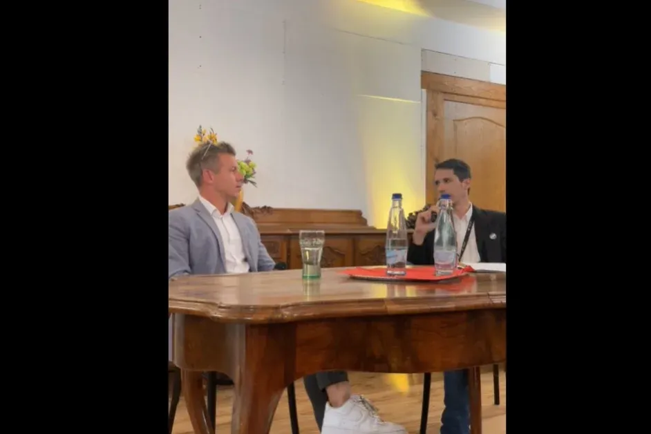 Egy szokolyai mondat miatt elővette a DK Magyar Pétert, ő meg magyarázkodni kezdett