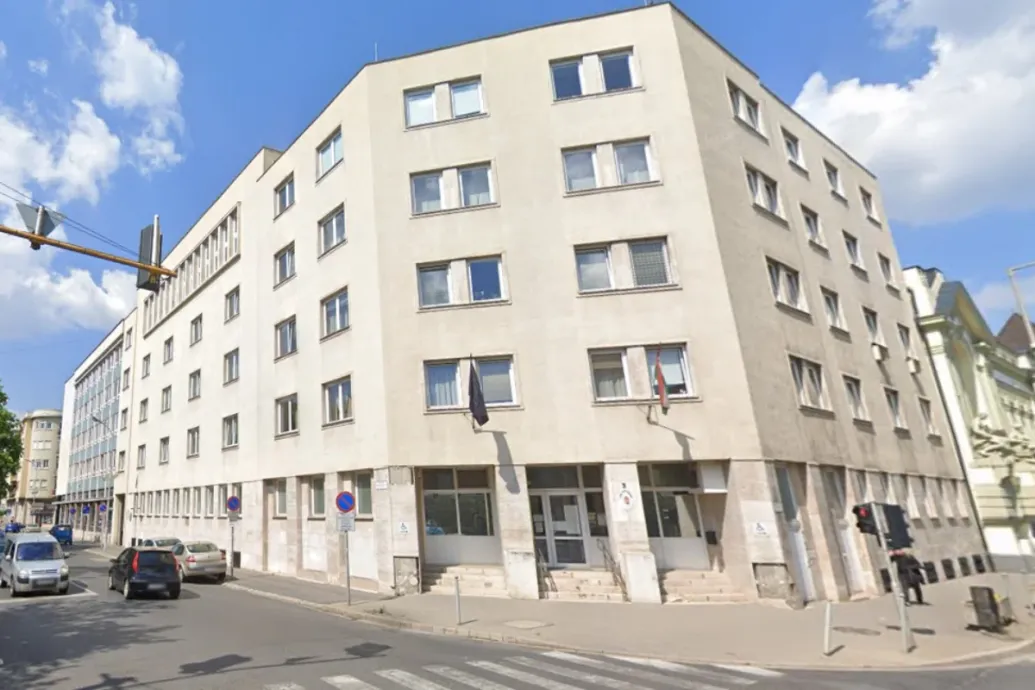 Letartóztatásba helyezték a bőnyi késelő kislányt