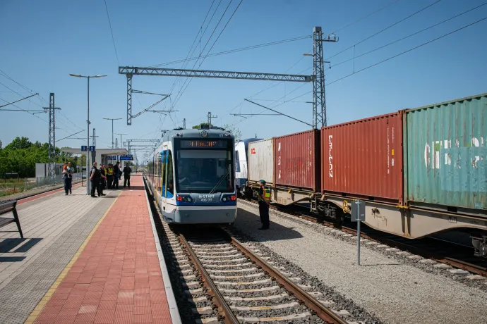 Szabadkára is tram-traint vinne Lázár, de a városokba már nem biztos, hogy bemennének a járművek