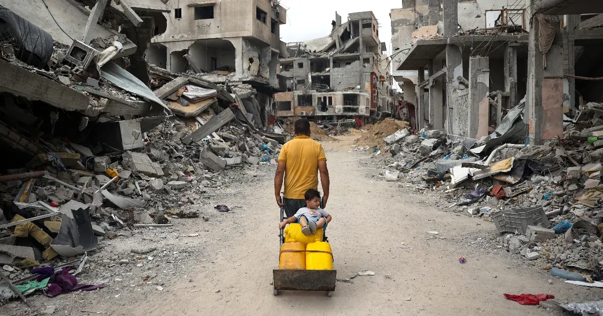 Ha ma véget érne a gázai háború, akkor is legalább 2040-ig tartana a lakóházak újjáépítése