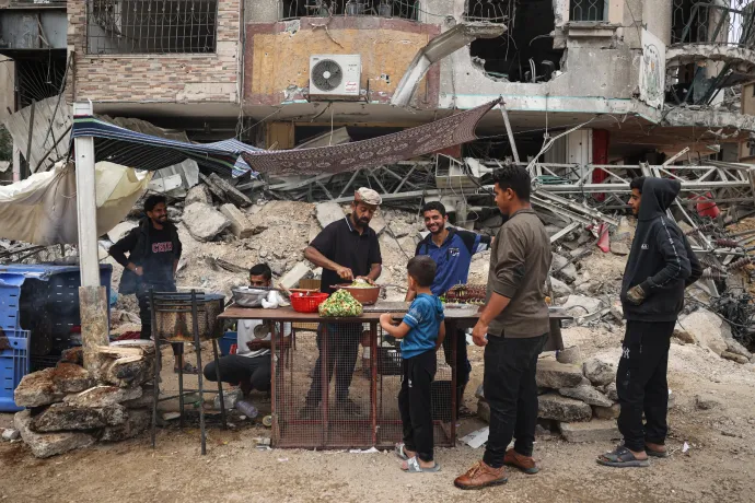 Ha ma véget érne a gázai háború, akkor is legalább 2040-ig tartana a lakóházak újjáépítése