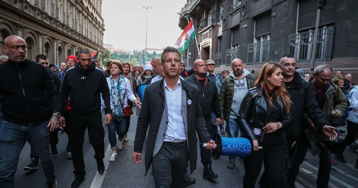 Republikon: 18 százalékon áll Magyar Péter pártja, fej fej mellett a Mi Hazánk és a Kutyapárt