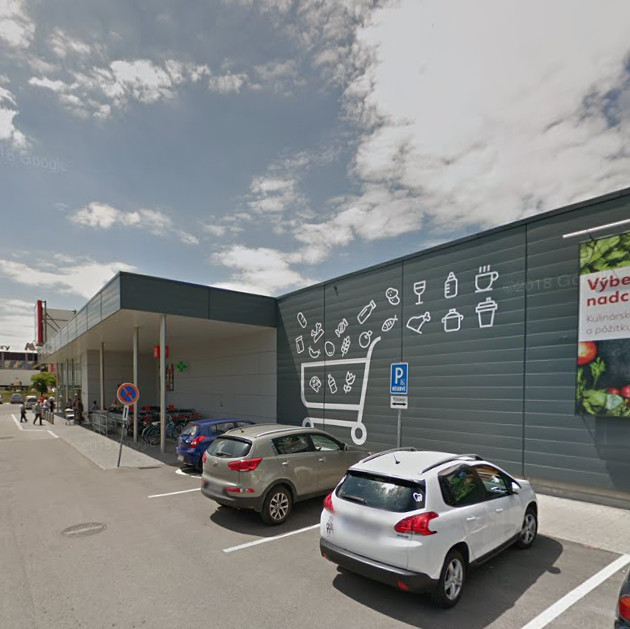 Már egészen messziről is átjárnak a magyarok Szlovákiába élelmiszerért