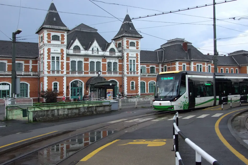Női holttestet találtak a miskolci Tiszai pályaudvarnál, a rendőrség emberölés gyanúja miatt nyomoz