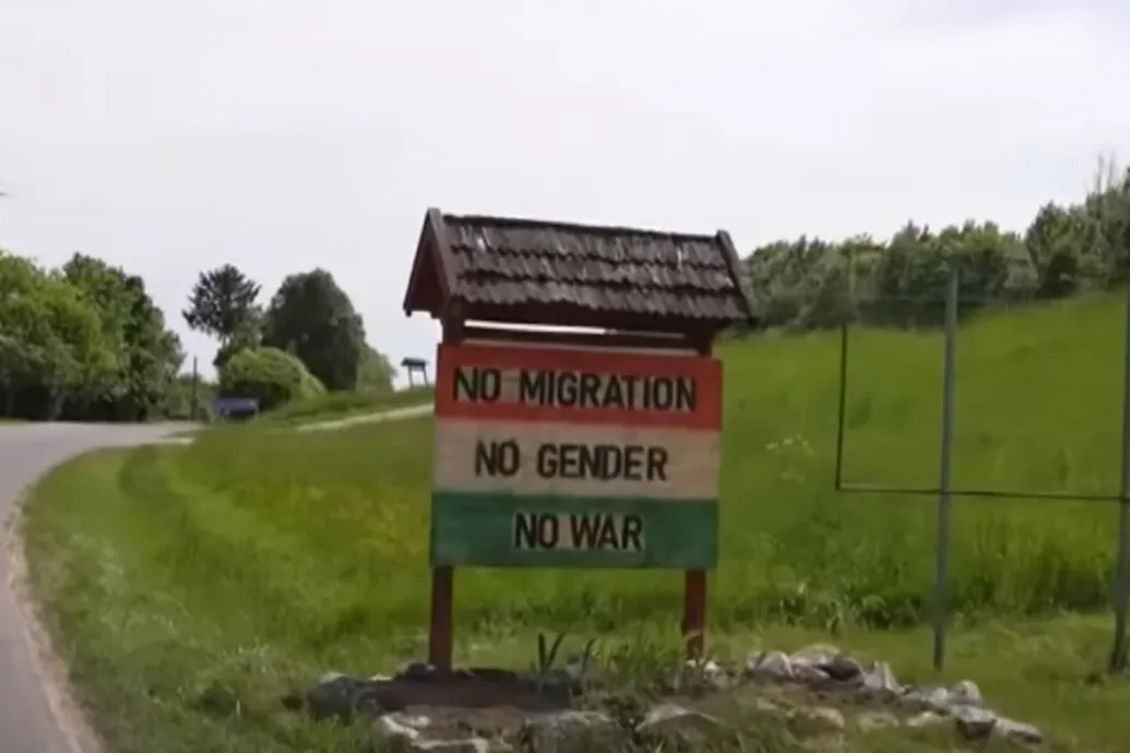Halálos fenyegetést kapott állítása szerint a No Migration táblát lecserélő jobbikos képviselő