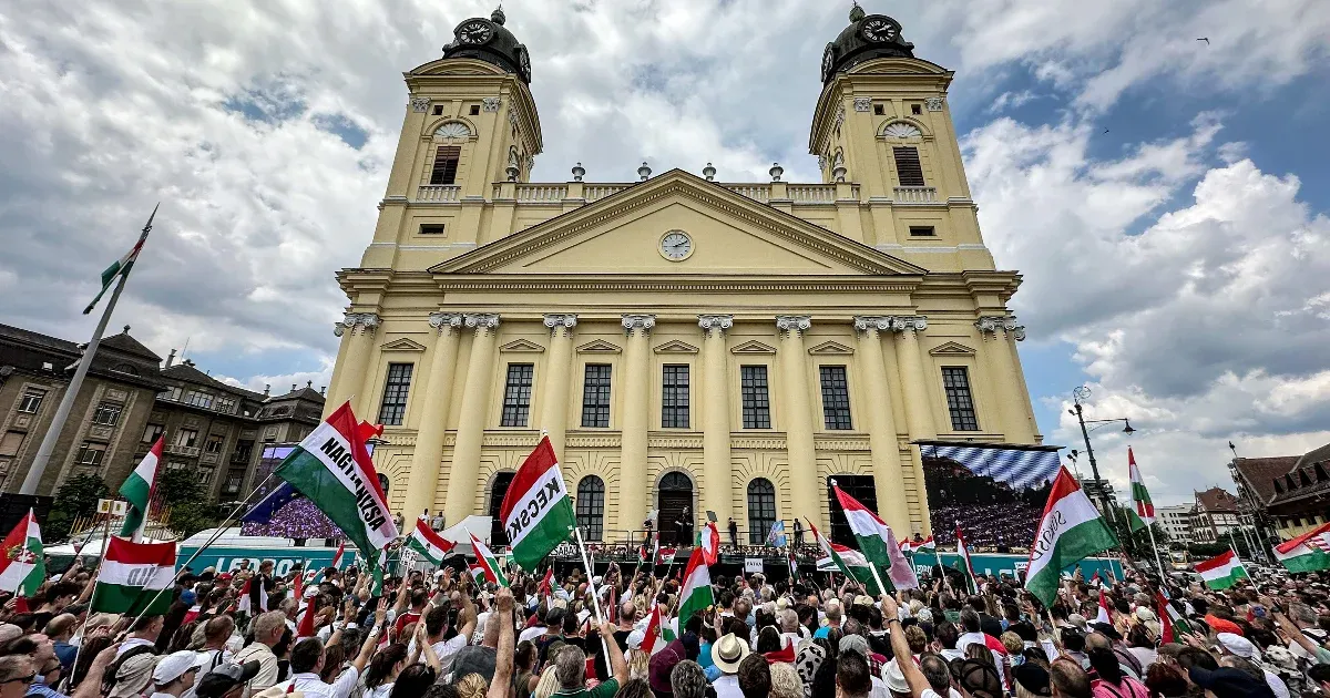 Magyar Péter debreceni tüntetése: a tömegnek elege van, de nem fél