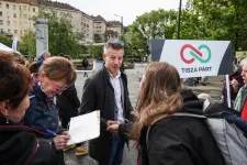 A Tisza Párt X. kerületi jelöltje egy hónapja még nárcisztikus idiótának nevezte Magyar Pétert