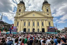 Magyar Péter Debrecenben: „Június 9-én beverünk egy hosszú, vastag szöget a NER koporsójába”