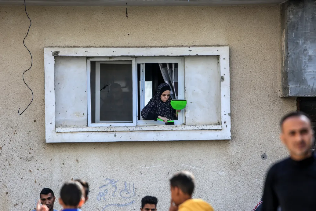 Evakuálásra szólít fel az izraeli hadsereg Rafahban, egyre közelebb lehet a támadás