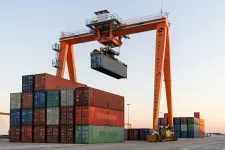 Csúnyán bezuhant a magyar export és import márciusban